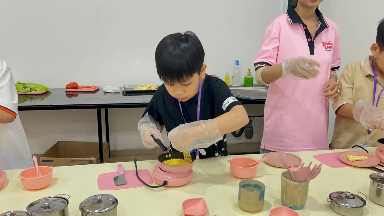 Phòng Trải Nghiệm Nhà Hàng Funny